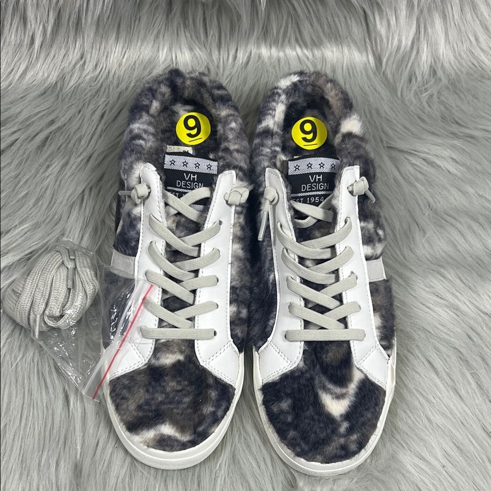 NWT Vintage Havana Gray and White Furry Slip-On Sneakers